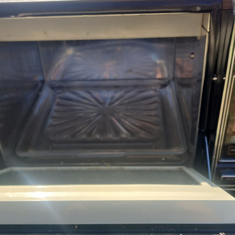 Amana Touchmatic Countertop Microwave, Digital Display, Button Controls, Chrome