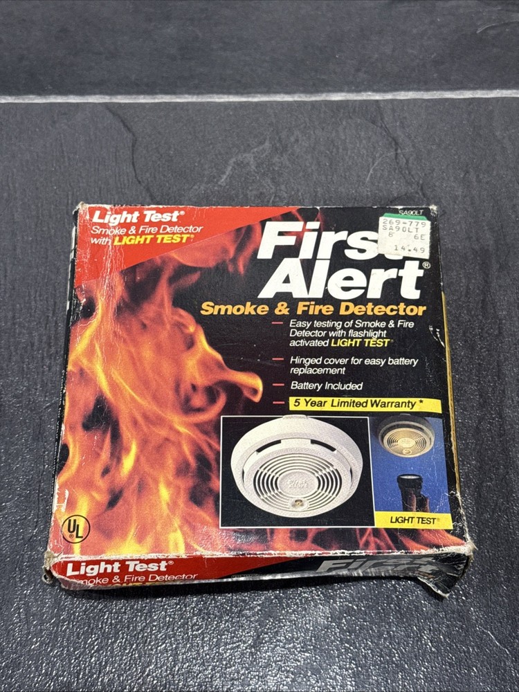 Vintage First Alert Smoke & Fire Detector SA90LT 1996 Light Test Feature NOS