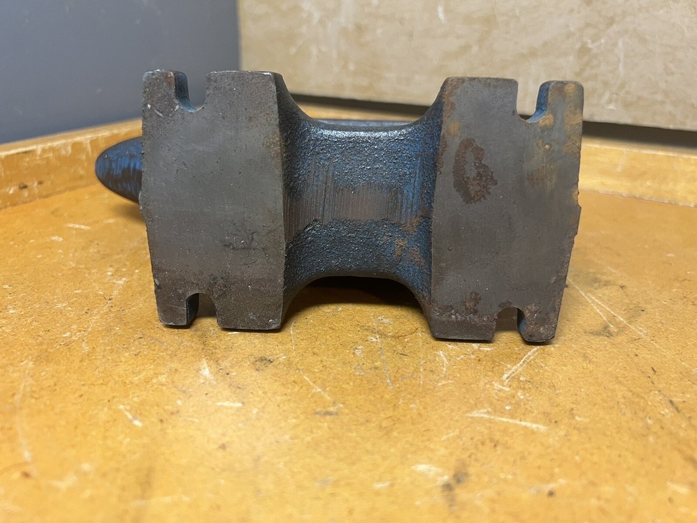 Vintage Anvil 7.70 Lbs.