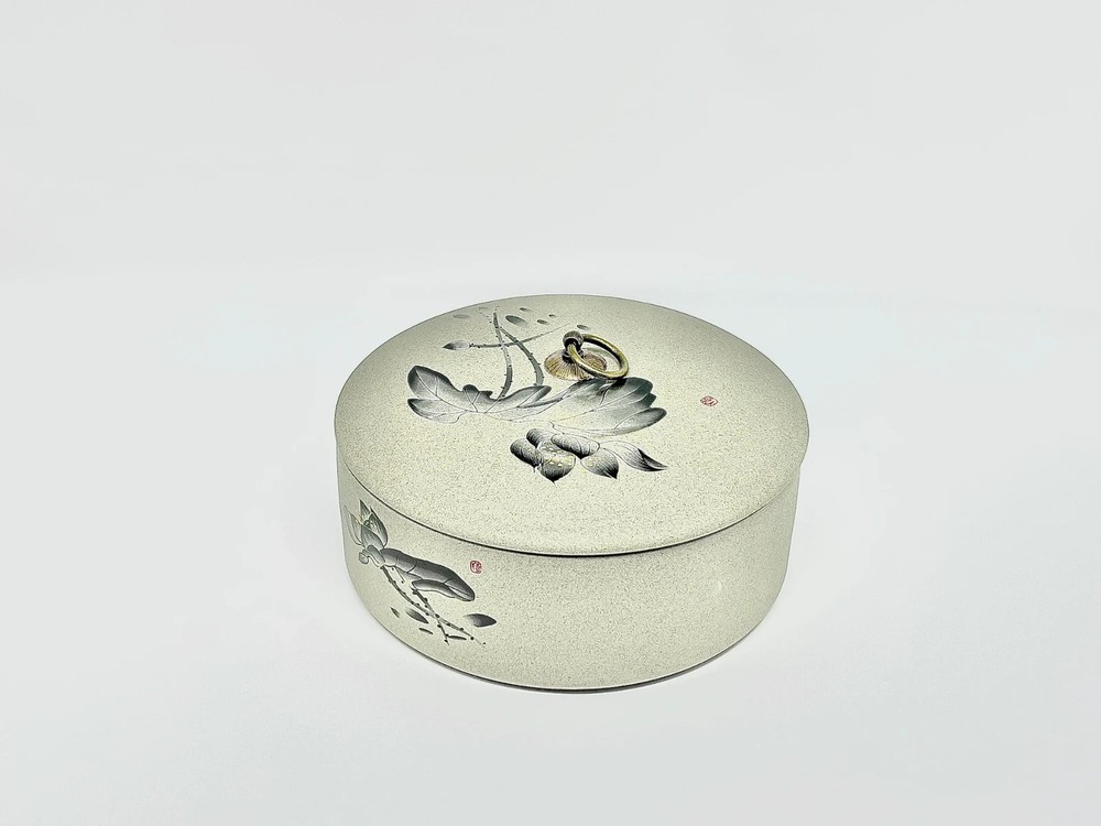 Lotus-shaped coarse pottery tea caddy