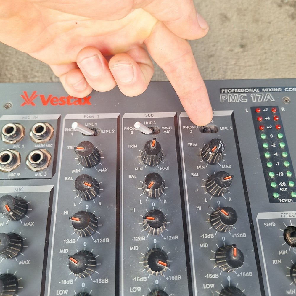 Vestax PMC-17A mixer Read DESCRIPTION