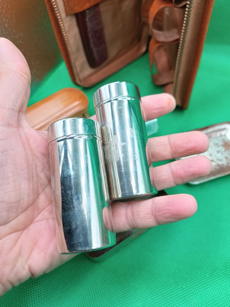 WWII WW2 Original toiletry set.