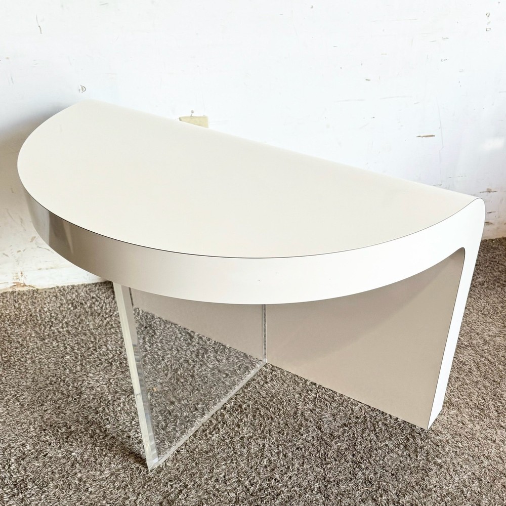 Postmodern Sculpted White Lacquer Laminate and Lucite Waterfall Side Table