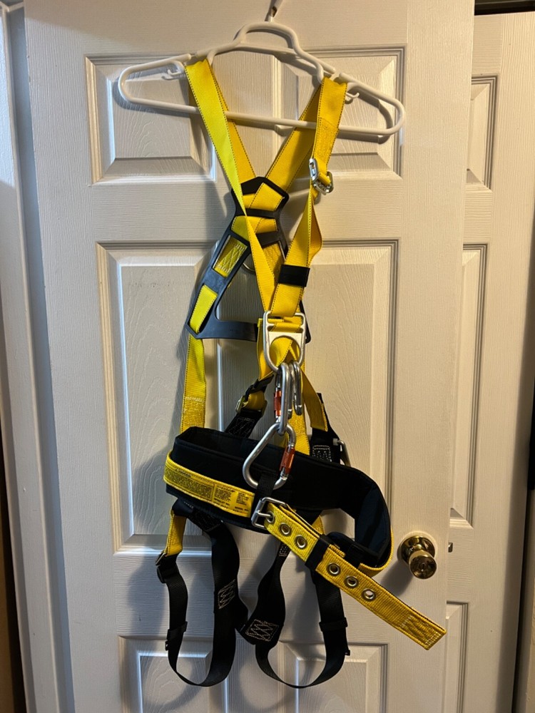 Dbi-sala Safety harness with extras