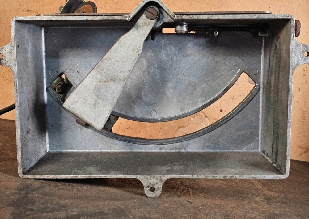 Nielsen model 100-b chain grinder