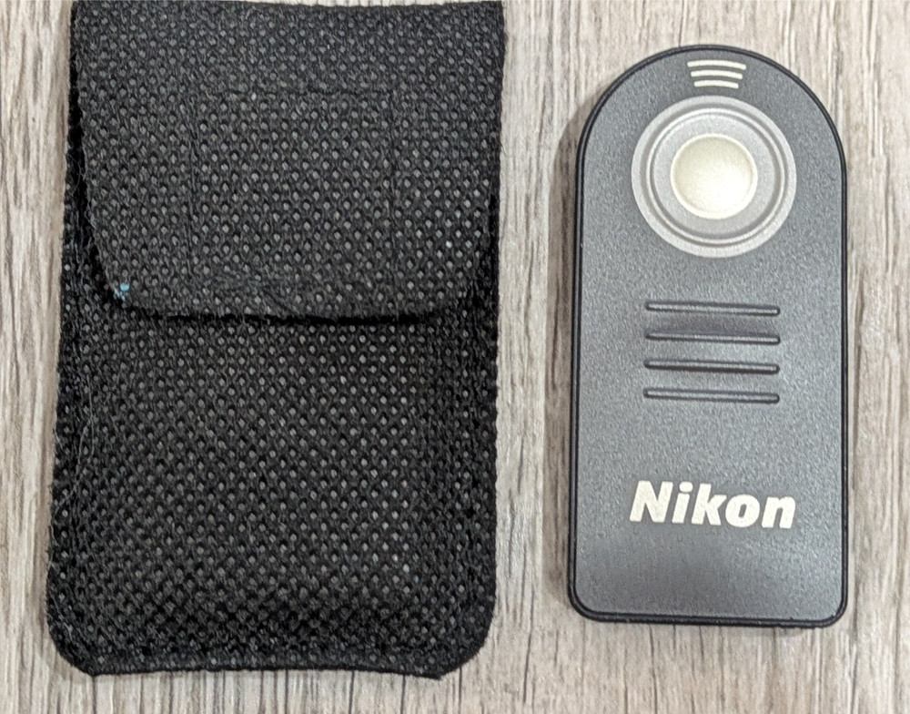 Nikon ML-L3 Black Wireless Remote Control W/ Soft Case