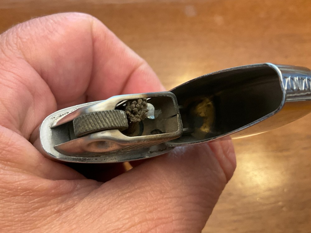 Vintage Ronson Super Windlite Lighter