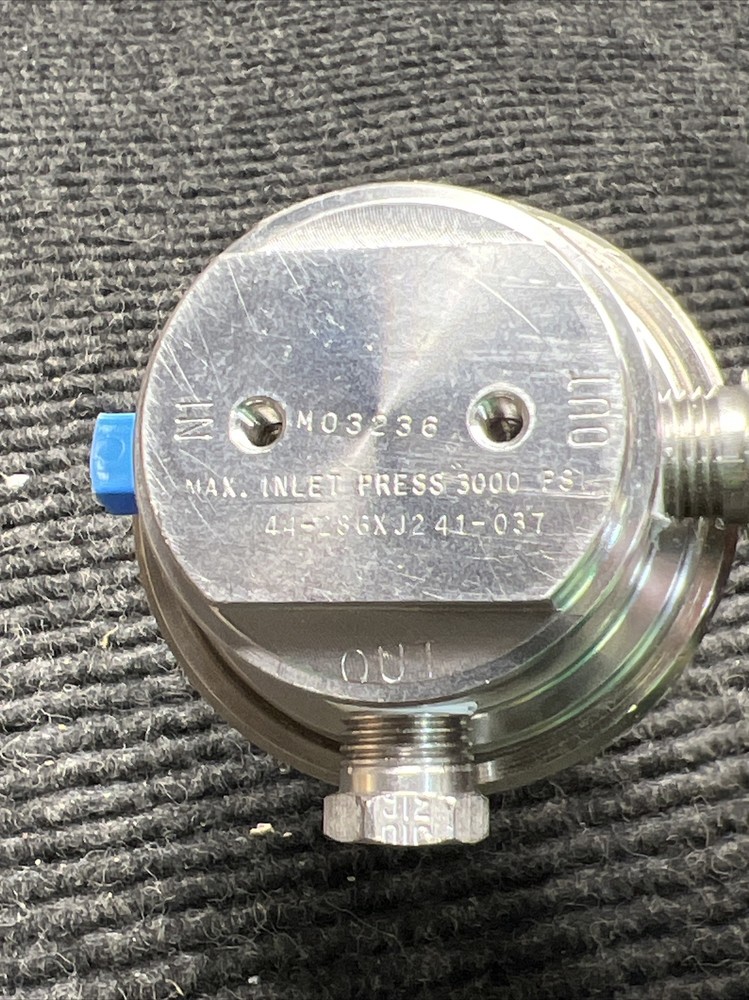 Used Alphagaz 2621 Compressed Gas Regulator