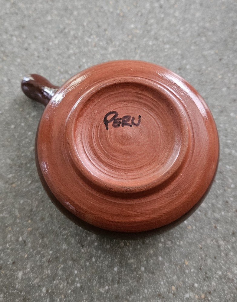 Peruvianl Folk Art pot with handle, handpainted authentic
