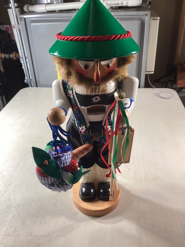 STEINBACH NUTCRACKER Bavarian Nutcracker With Green Hat Made In Germany