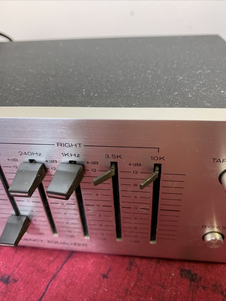 Realistic Five Band Stereo Graphic Equalizer 31-1988