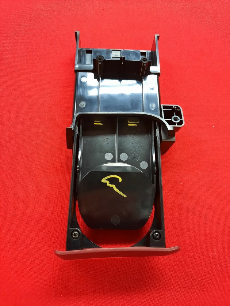 MITSUBISHI I DASH CUP HOLDER PASSENGER SIDE 2008