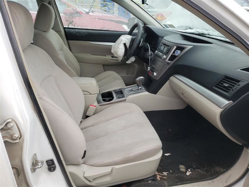 LEGACY 2013 Headrest 337793