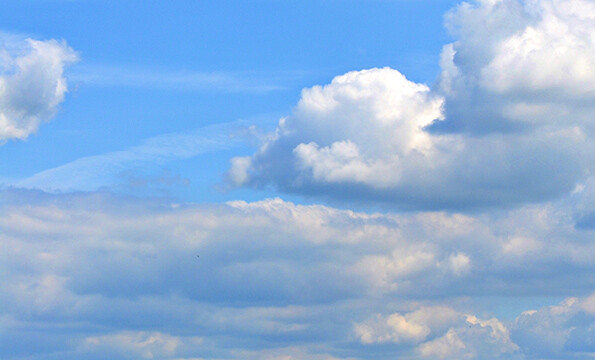 TrainJunkies Just Clouds 3 Model Railroad Backdrop