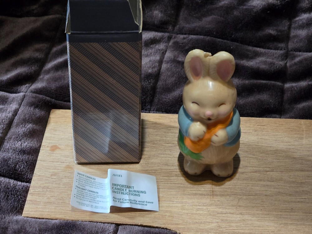 Vtg 1980s "PETER RABBIT EASTER CANDLE" Avon 'Bunny Patch' Collection