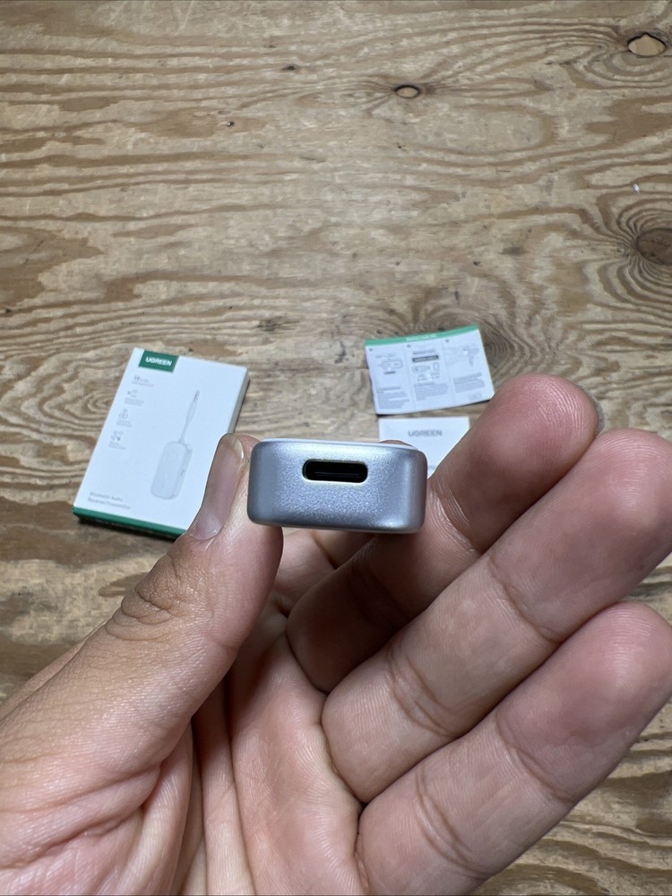 UGREEN Bluetooth Receiver Audio Adapter CM872