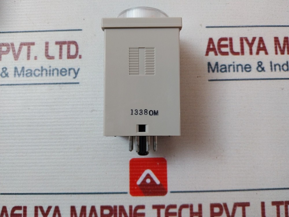 Omron H2C-8 Motor Driven Timer 12S-12HC
