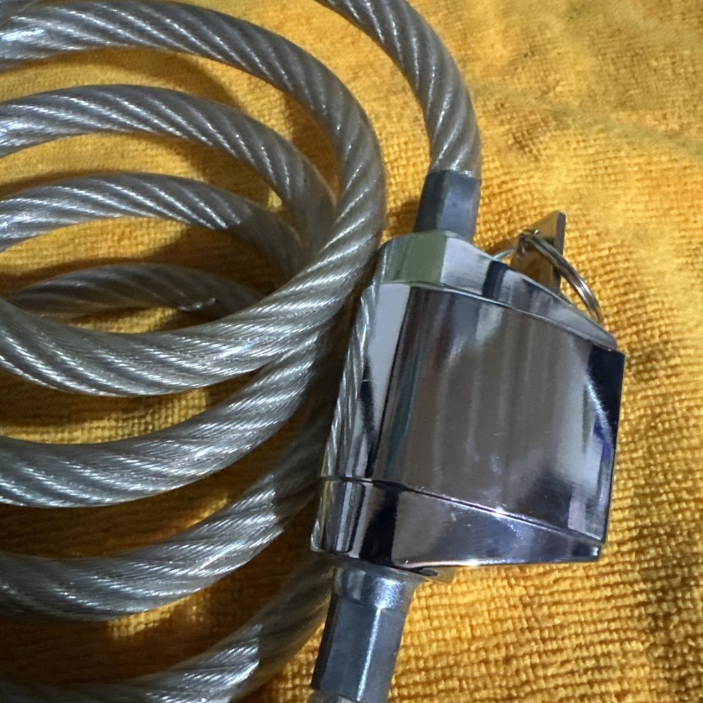 Cable Lock Clear (COLE????) 52” Vintage Like 🆕!!!!