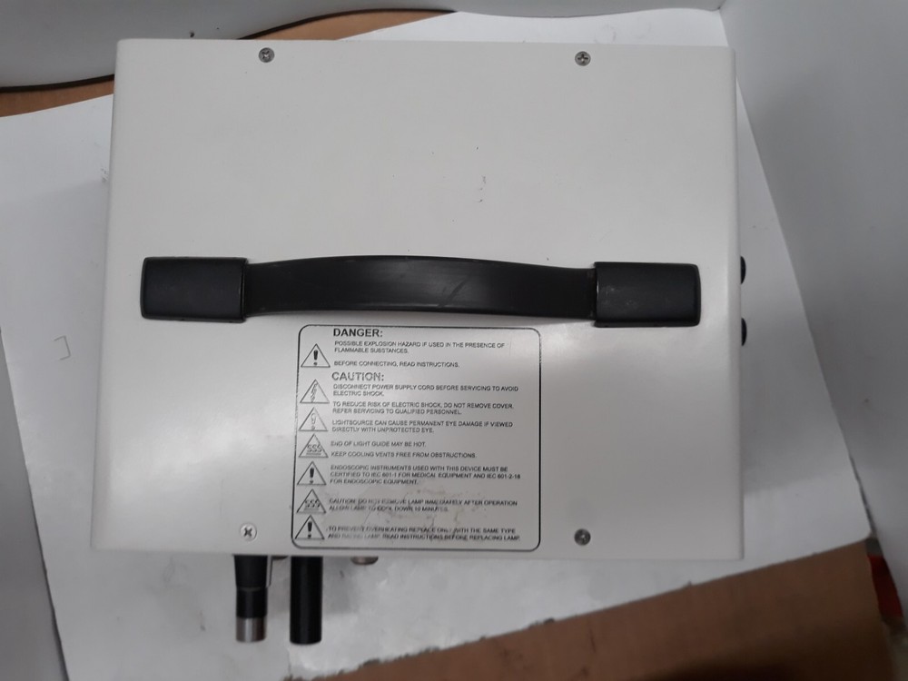 CUDA FiberOptics HLS-250 Halogen light Source (L2)