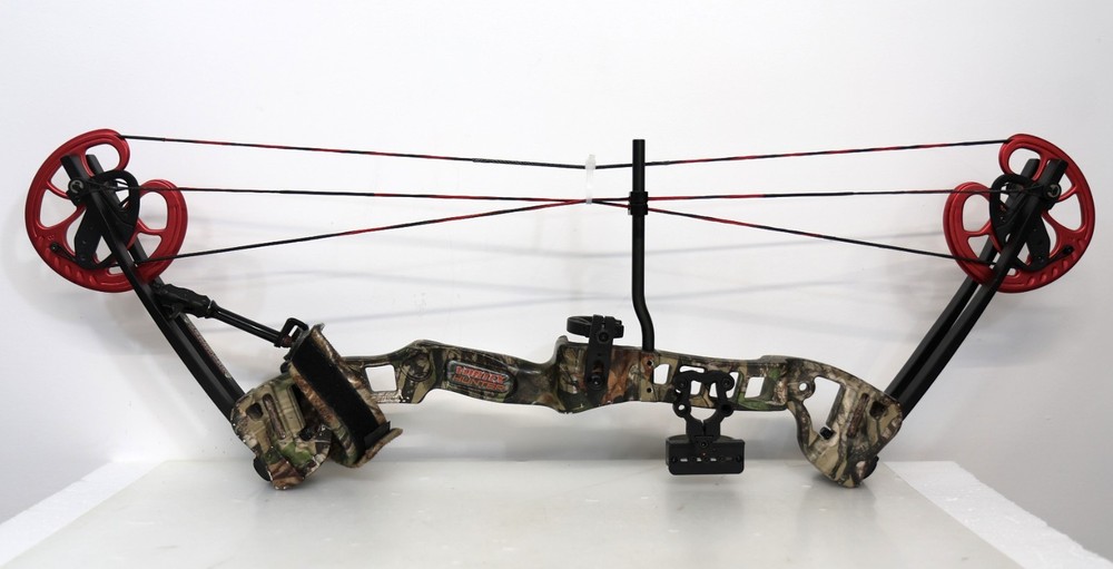 Barnett Vortex Hunter Beginner Compound Bow - Camo / Red - RH (28" Ax-Ax) 2011