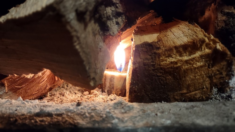 10-count Standard Style Traditional Bluegrass Flame Fire Starters