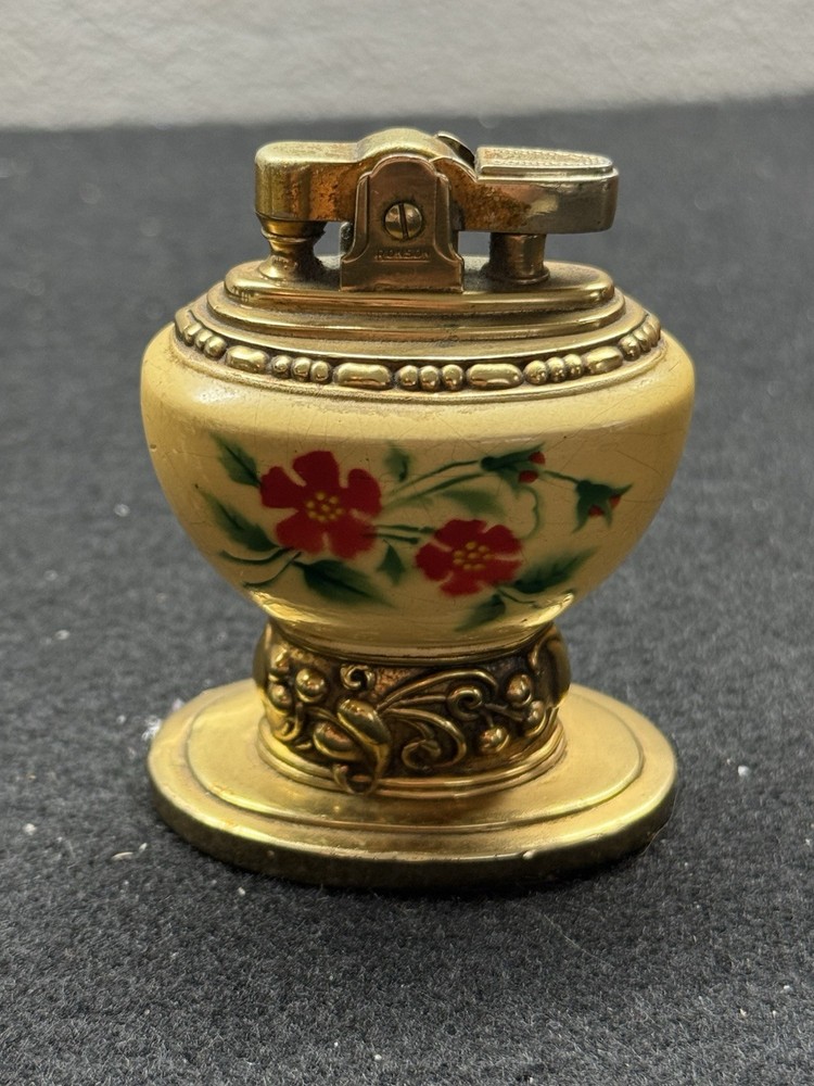 Vintage Ronson "Leona" Table & Desk Lighter