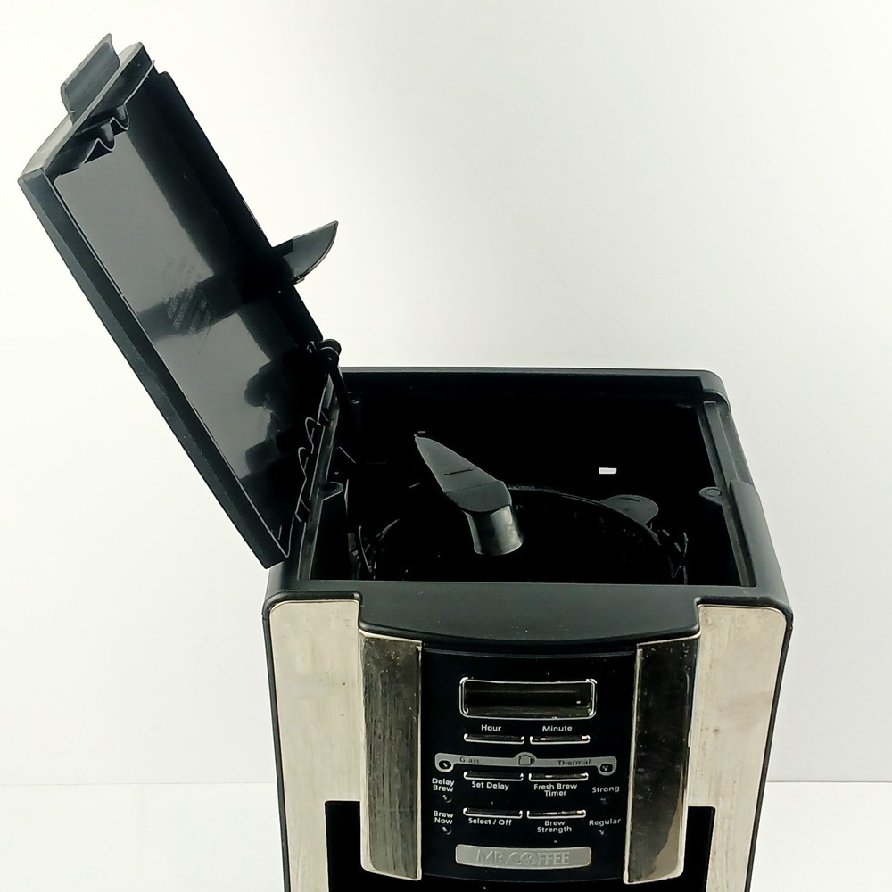 Mr. Coffee 12 Cup Coffee Maker Programable Black/Chrome Needs Cleaned Works Exc