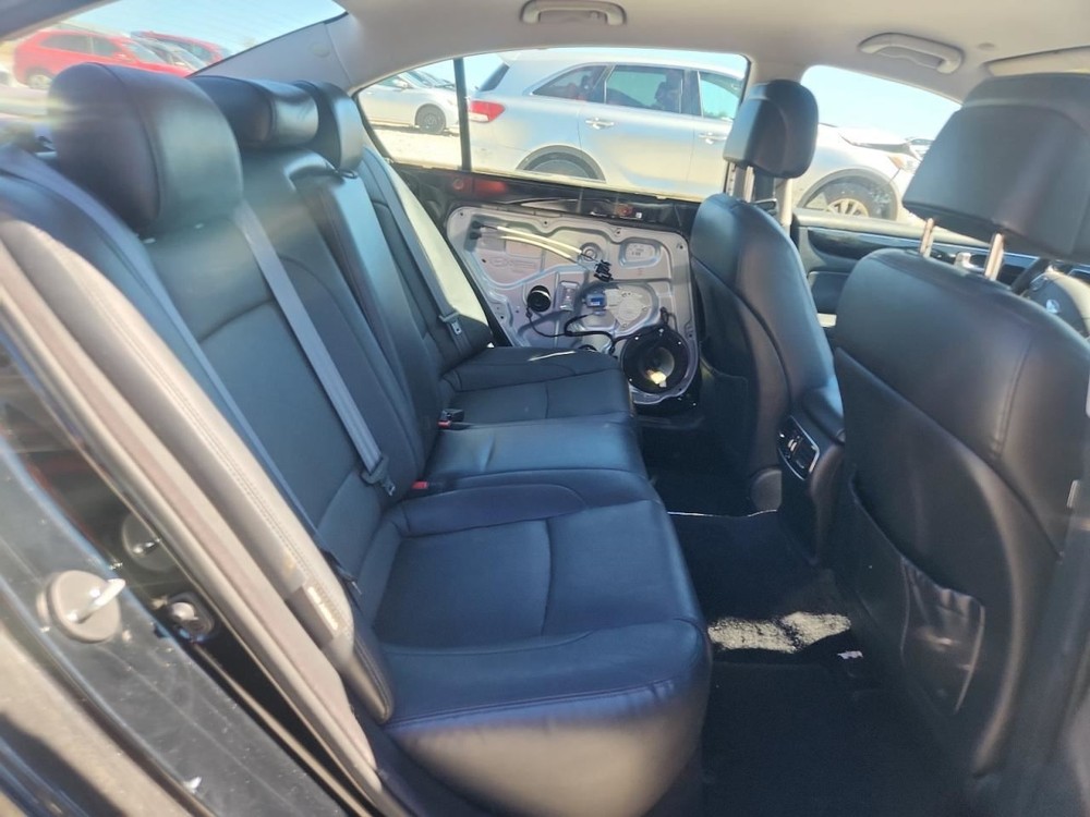 GENESIS 2013 Glove Box 4857884