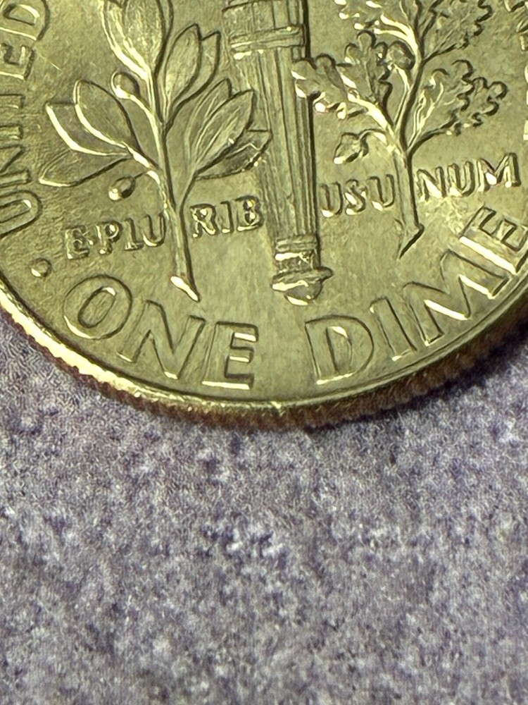 2023P Multiple Die Chips On Face And Torch Ref#1