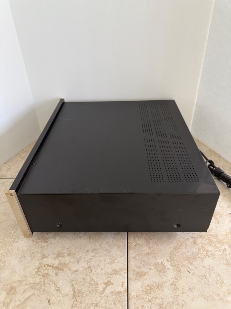 MCINTOSH MCD7008 CD CHANGER - AS IS