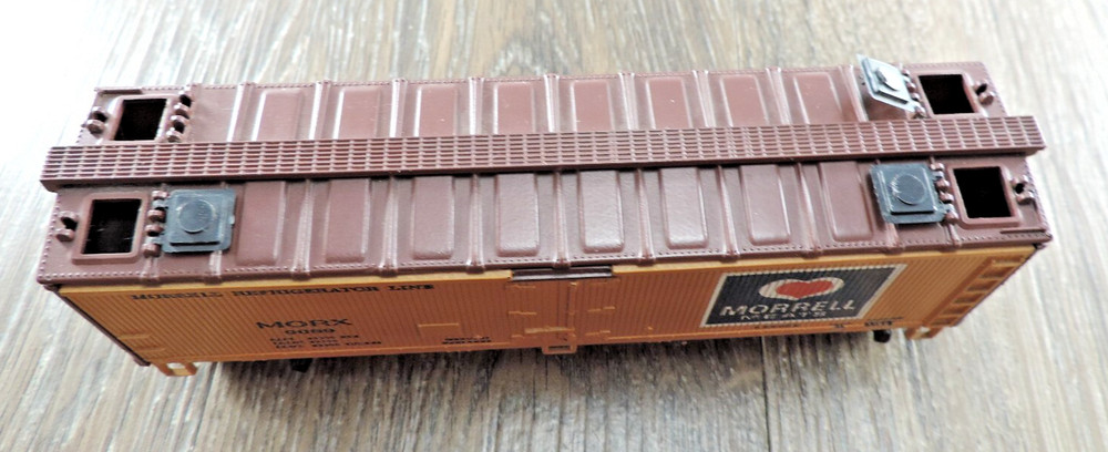 Morrell Meat Box Car MORX 9089 Missing Coupler & Hatch Cover HO