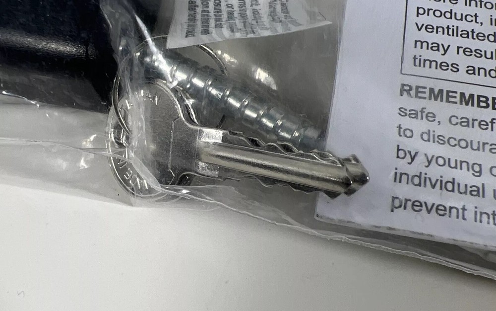 Cable Lock Universal for Firearms Black, NIP Manual & 2 Keys