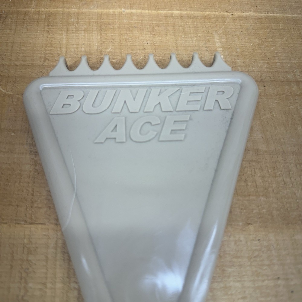 Bunker Ace - Golf Develop A Solid Sand Bunker SWING! Trap Swing Aid Practice
