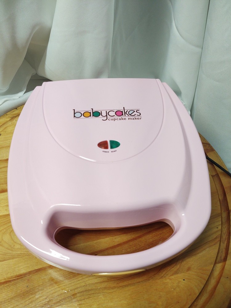Babycakes Cupcake Maker Machine 8 Mini Cakes Griddle Pre Owned