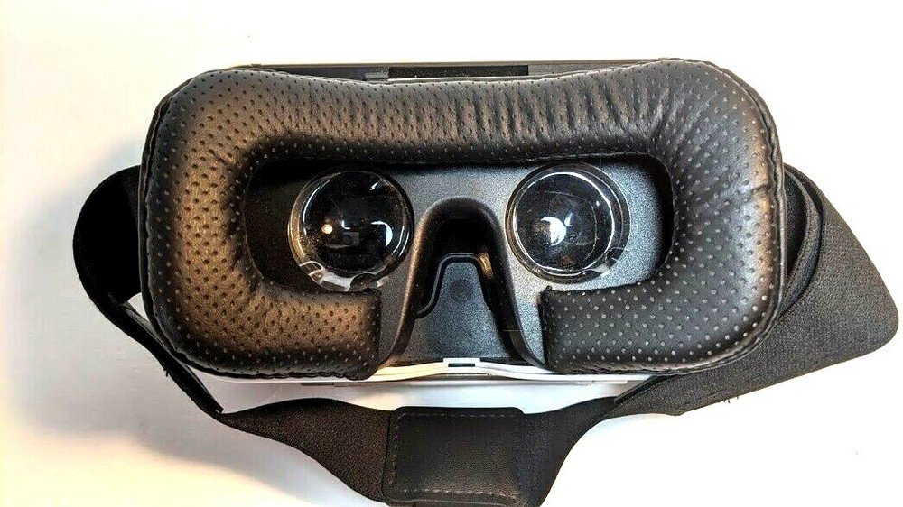 Sharper Image VR Headset White