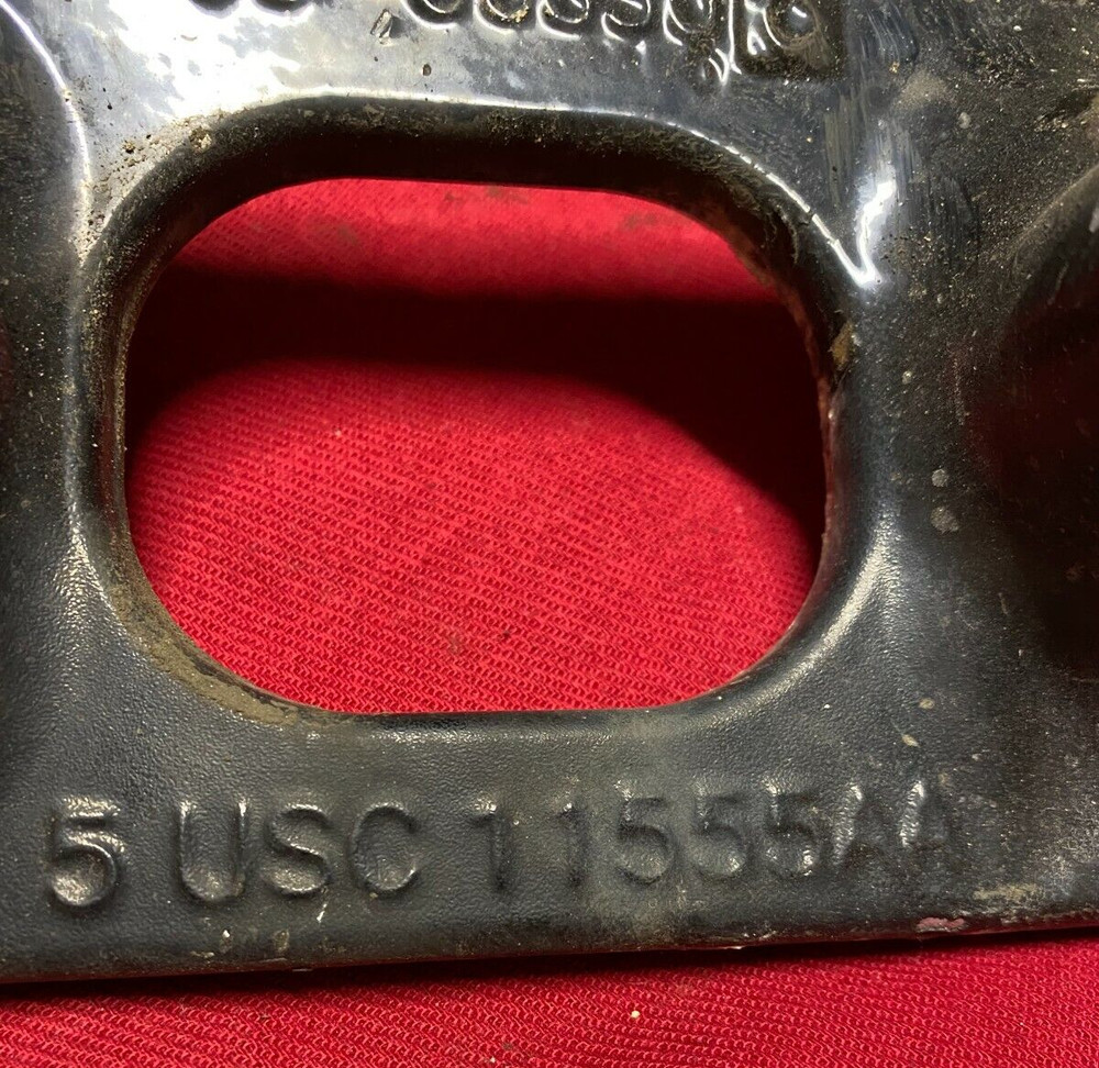 KENWORTH - PETERBILT TORQUE ROD BRACKET 03-06830