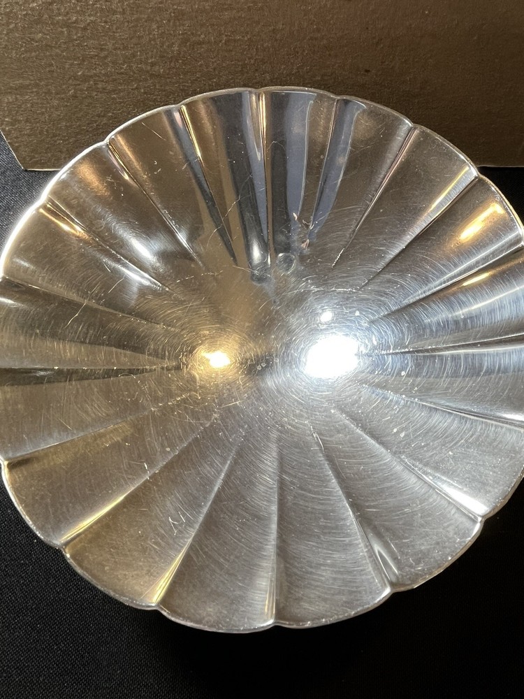 Tiffany & Co Sterling Silver 6" Diameter Dish Footed 206 Gr. No Mono