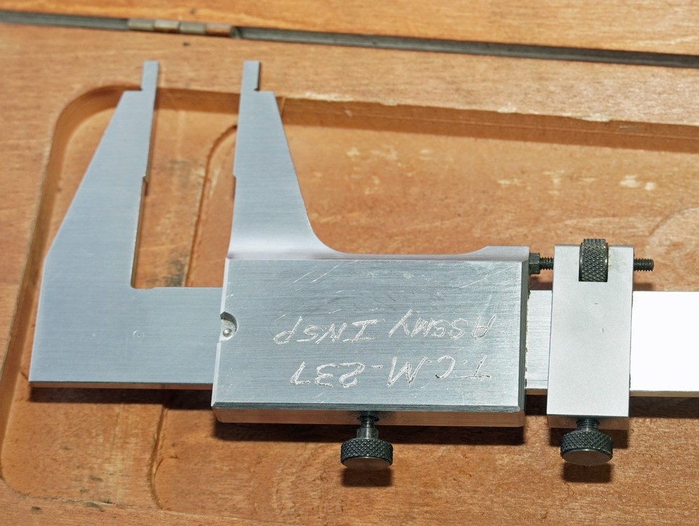 Starrett 123M 600mm Master Caliper - .02mm Vernier Scale