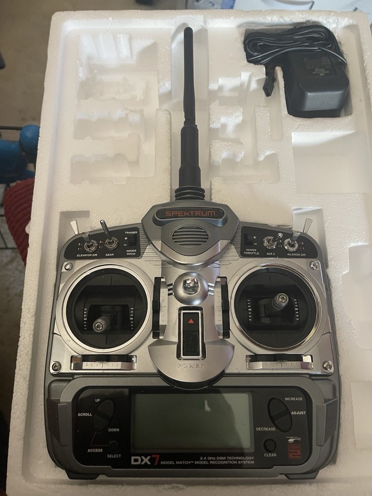 Spektrum DX7 2.4GHz 7-Channel Console Transmitter ModelMatch ServoSync Failsafe