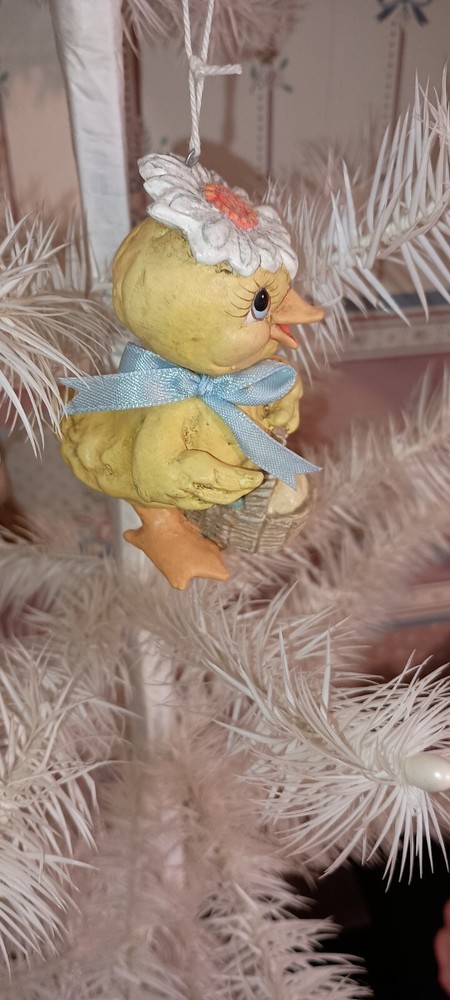 BETHANY LOWE-EASTER-DAISY DUCK ORNAMENT-NEW 2024