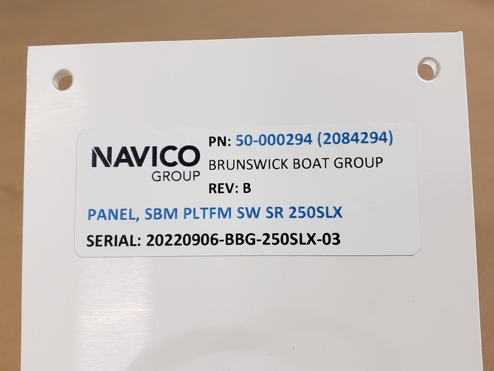 SEA RAY BOATS SUBMERSIBLE PLATFORM PANEL WITH SWITCH AND LIGHT