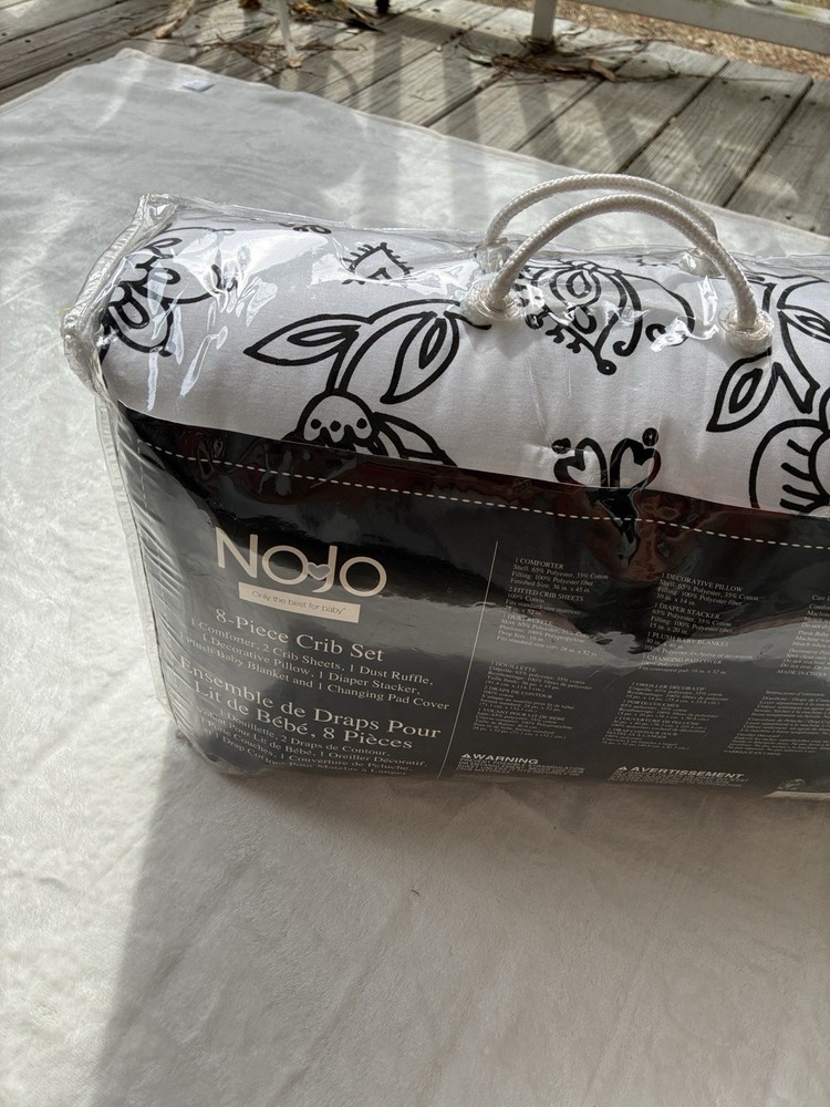 NoJo 8-Piece Crib Bedding Set White and Black New