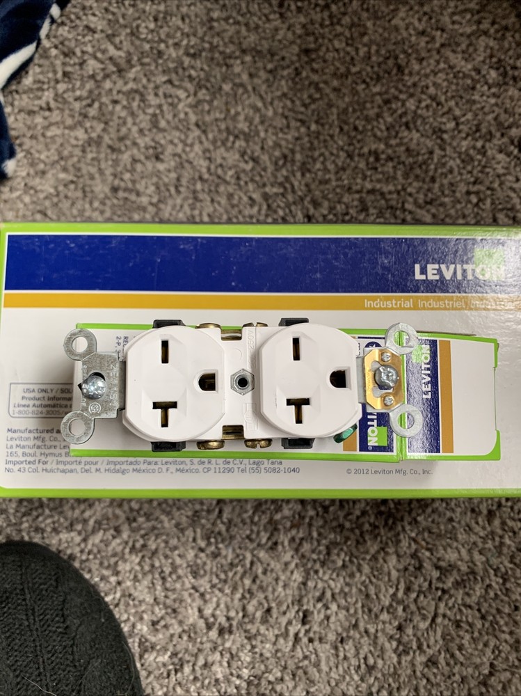 Leviton 20 amp outlet, 250V, White