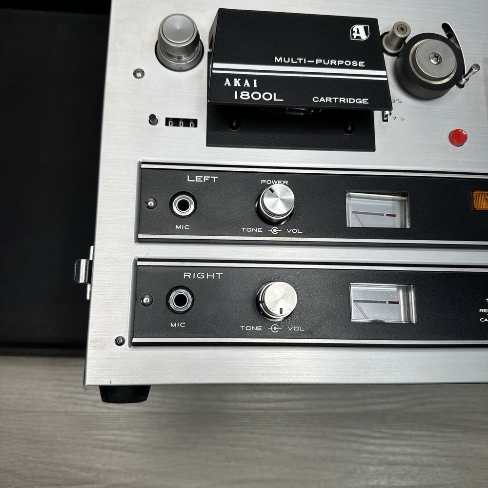 AKAI 1800L MULTI-PURPOSE TAPE RECORDER **READ**
