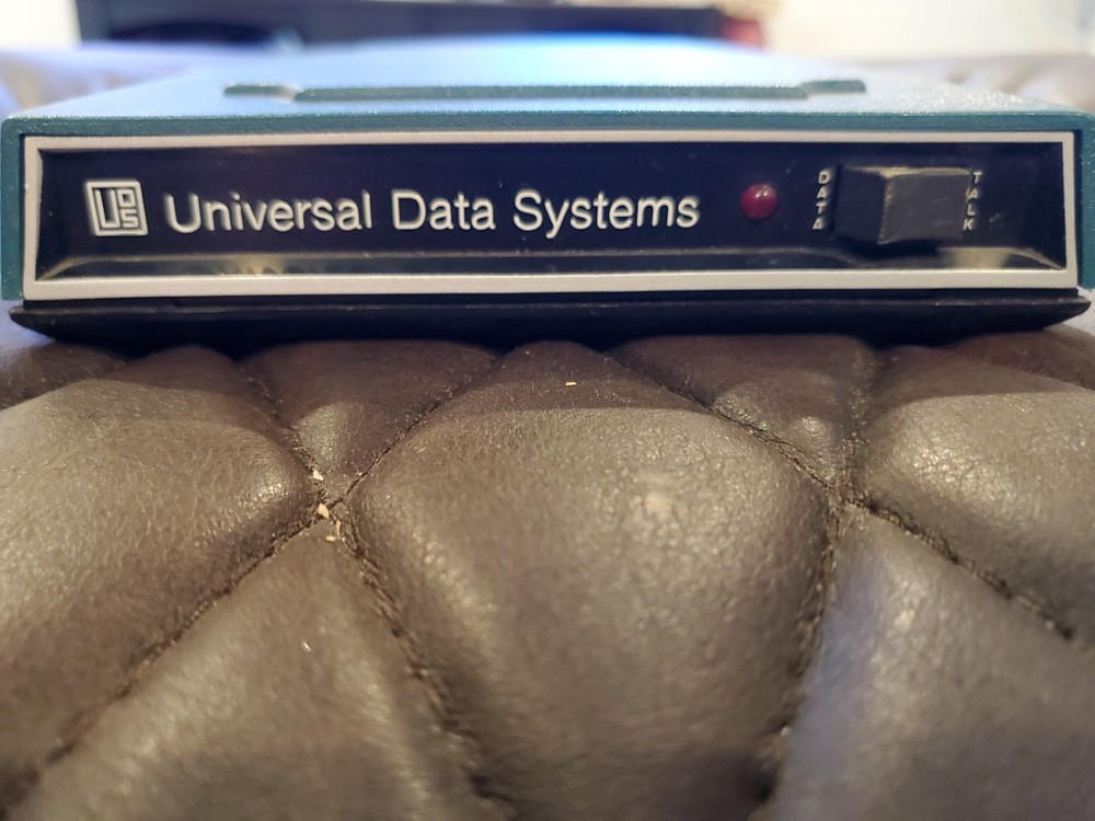 Vintage UDS Universal Data Systems Model 103A/OLP Modem 103LP OA