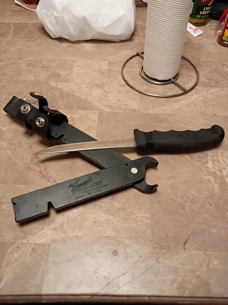 Cutco Fisherman’s Solution No.5720 - Black Handle And Sheath