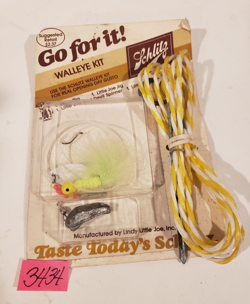SCHLITZ VINTAGE GO FOR IT WALLEYE KIT YELLOW OR BLUE STRINGER