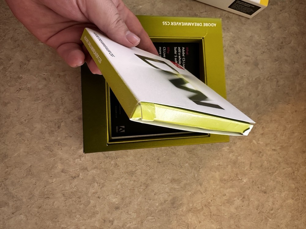 Adobe Dreamweaver CS5 - Student And Teacher Edition - READ DESCRIPTION