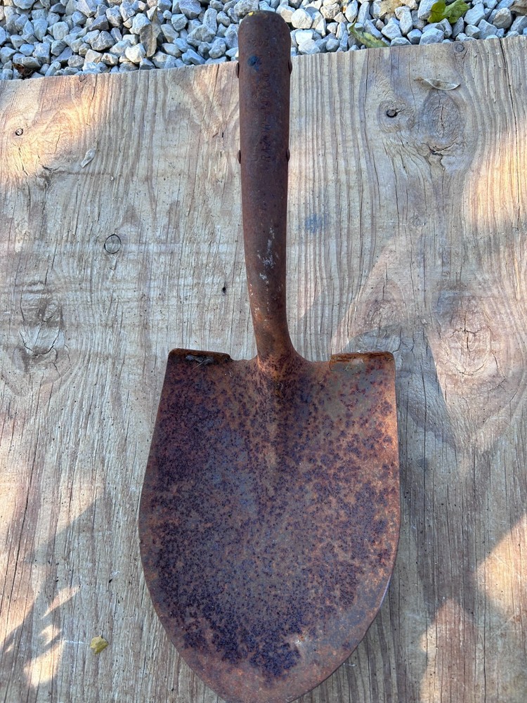Razor Back no handle Rusty Rustic Original Vintage Primitive Metal Shovel