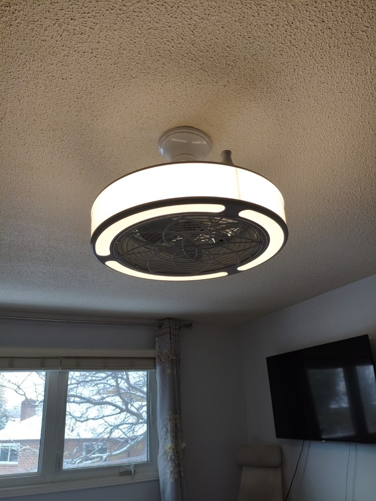 Windara 22-inch White Ceiling Fan/ w dimmable LED LIGHTS